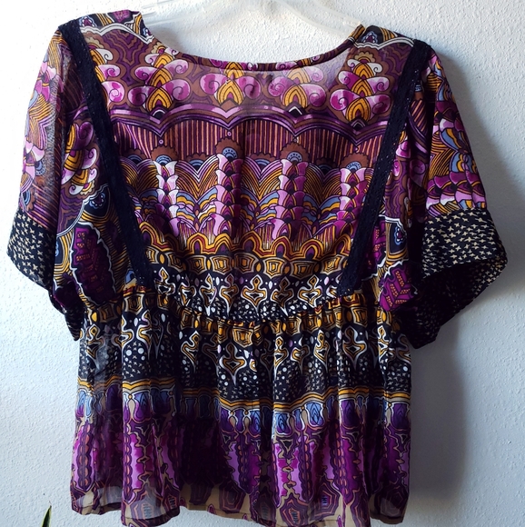 Empire waisted peek-a-boo top - Picture 3 of 5